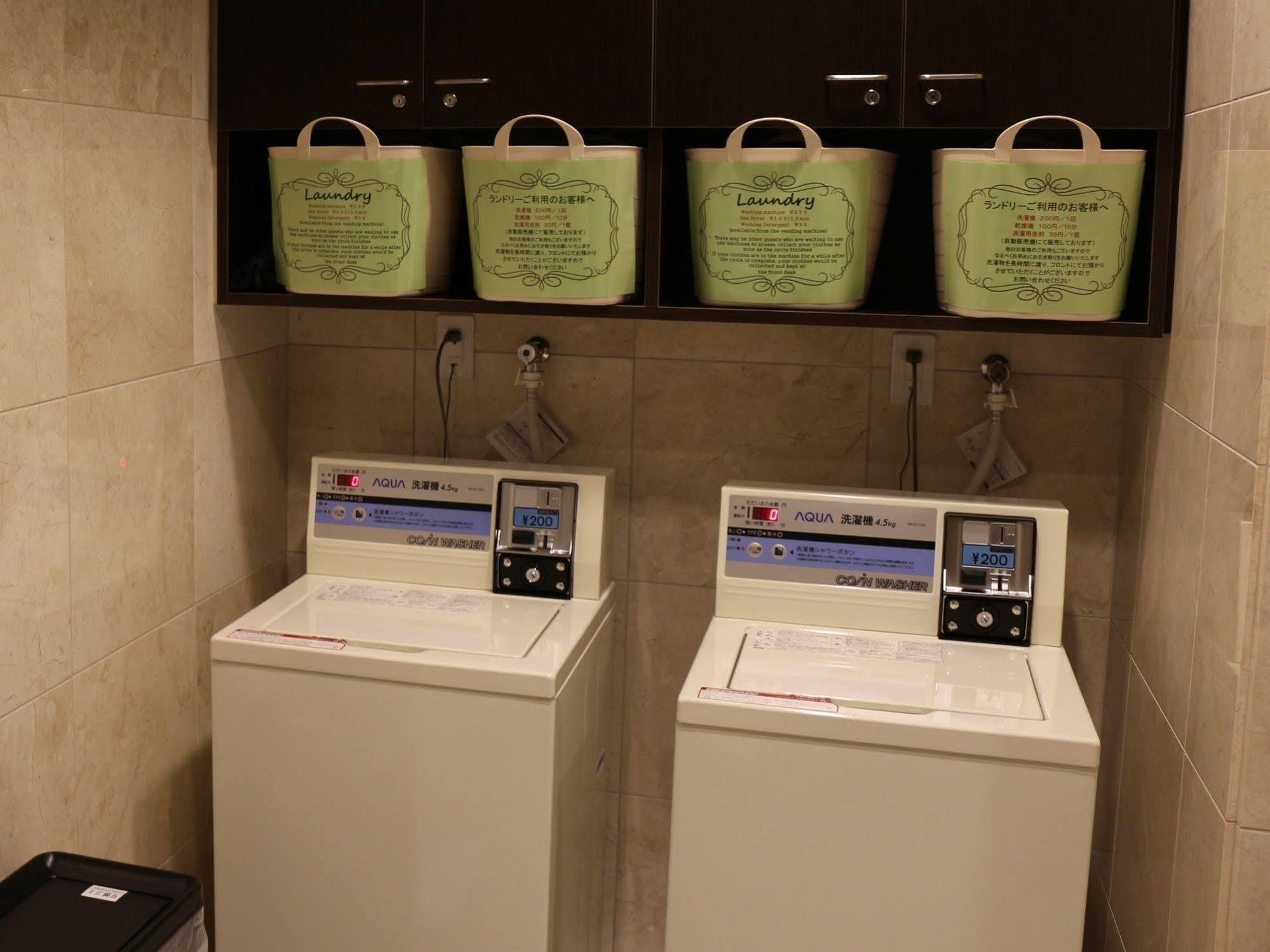 Toyoko Inn Hokkaido Sapporo-Eki Minami-Guchi Bagian luar foto